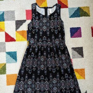 LIKE NEW Women's Sleeveless A-line Dress Size Small